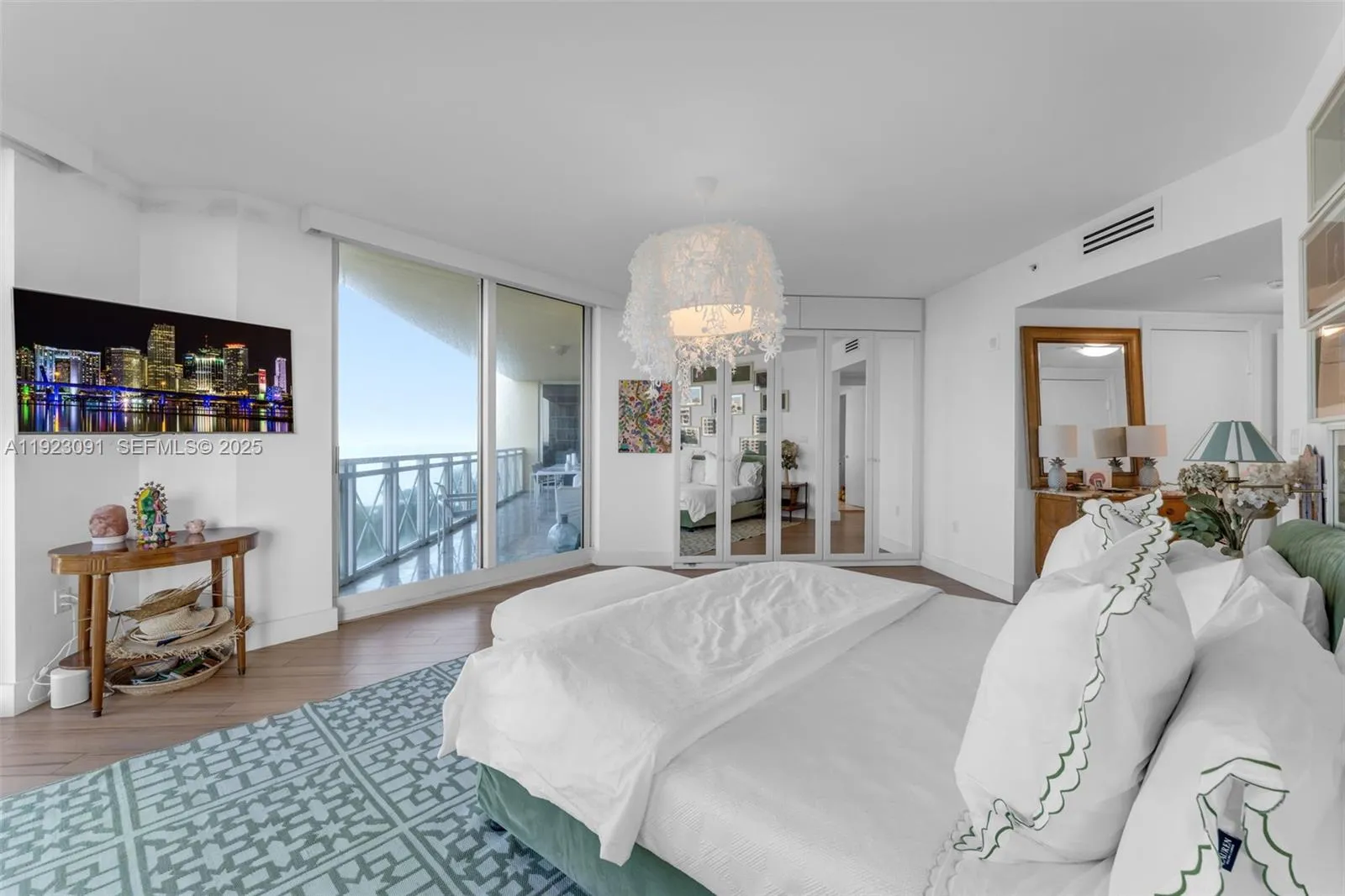 Key Biscayne, Florida 33149, United States, 3 Bedrooms Bedrooms, ,4 BathroomsBathrooms,Residential,Active,249760