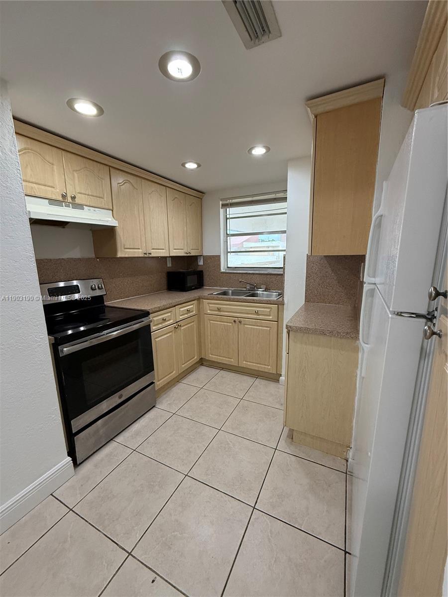 SAN MARCO CONDO - Residential Lease