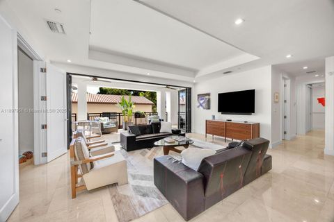 718 Valencia Ave 207 Coral Gables FL 33134