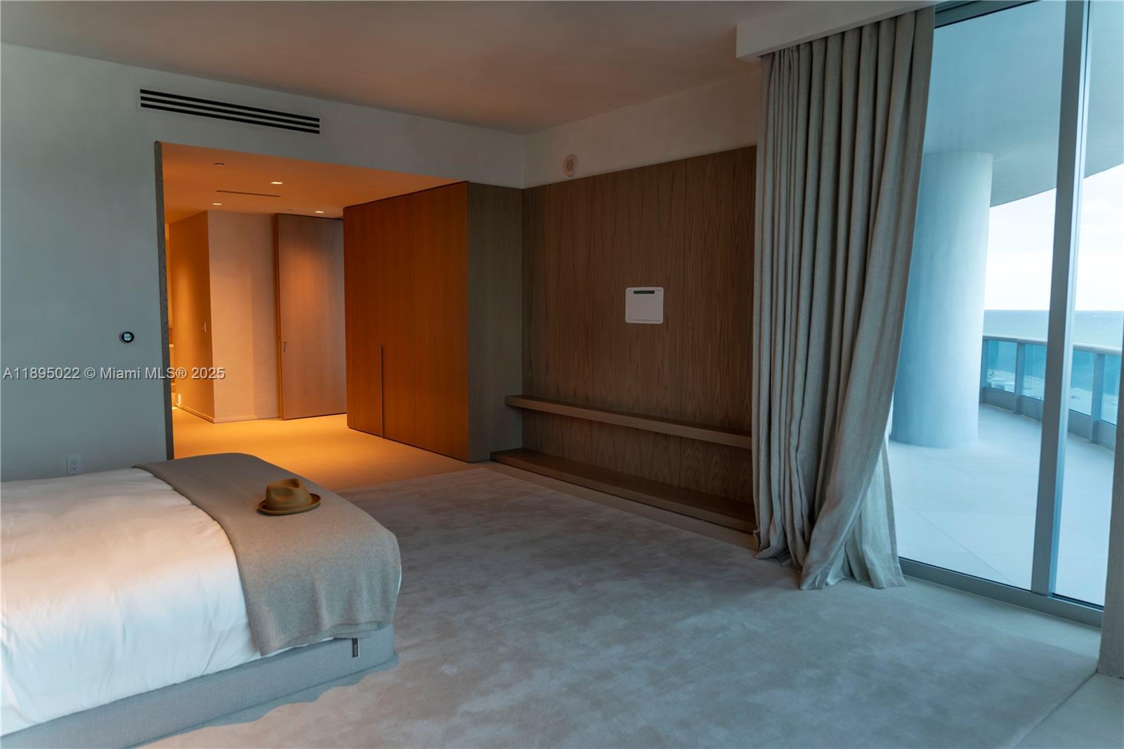 THE RESIDENCES AT THE BAT - Residential Lease