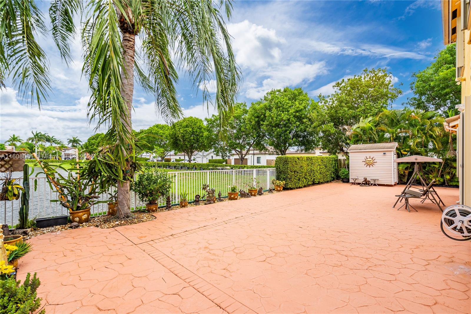 RIVENDELL EAST - Residential