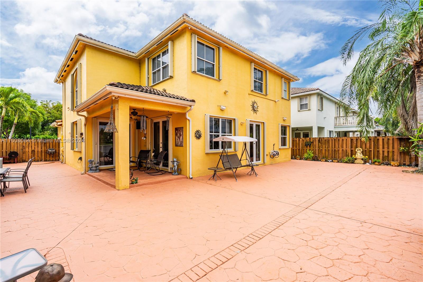 RIVENDELL EAST - Residential