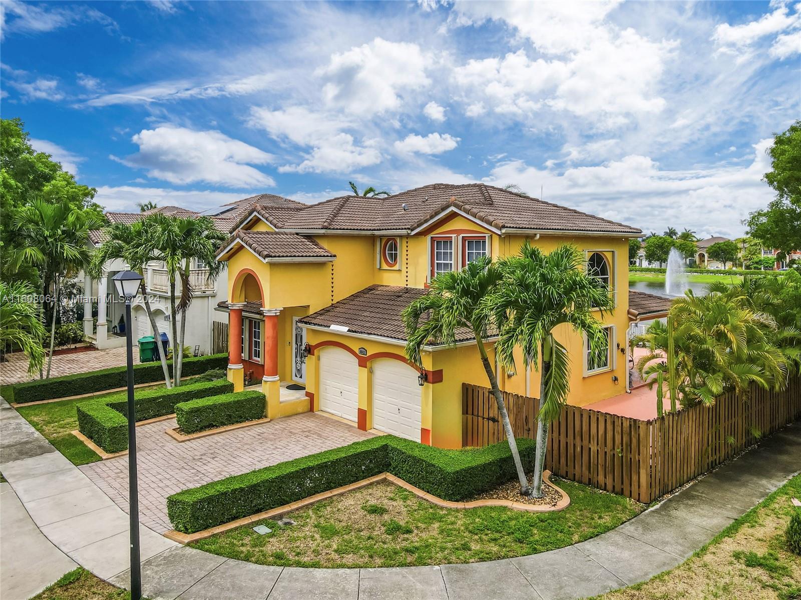 RIVENDELL EAST - Residential