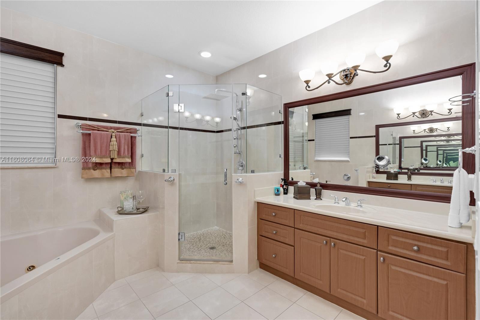RIVENDELL EAST - Residential
