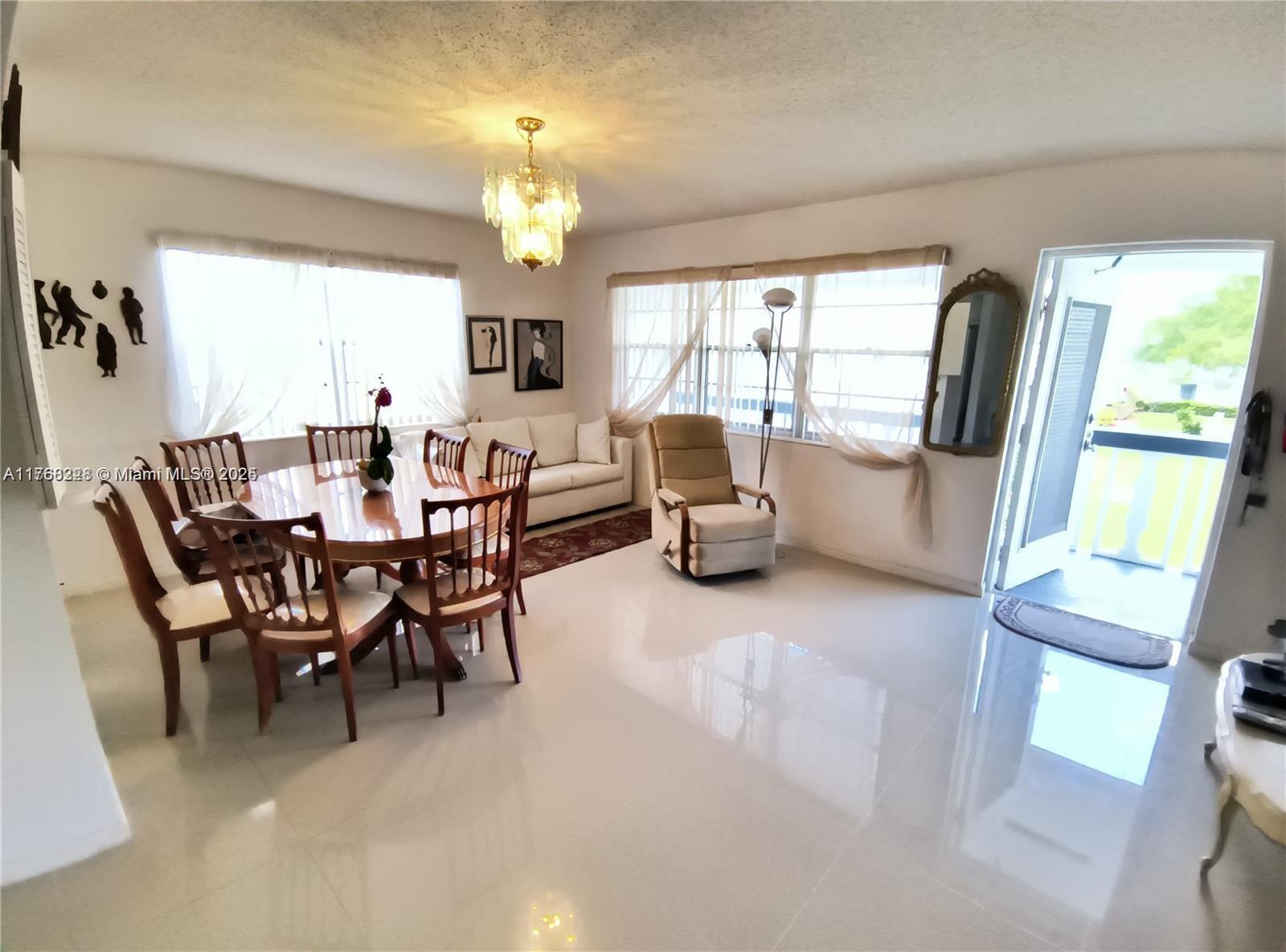 308 N Markham N 308