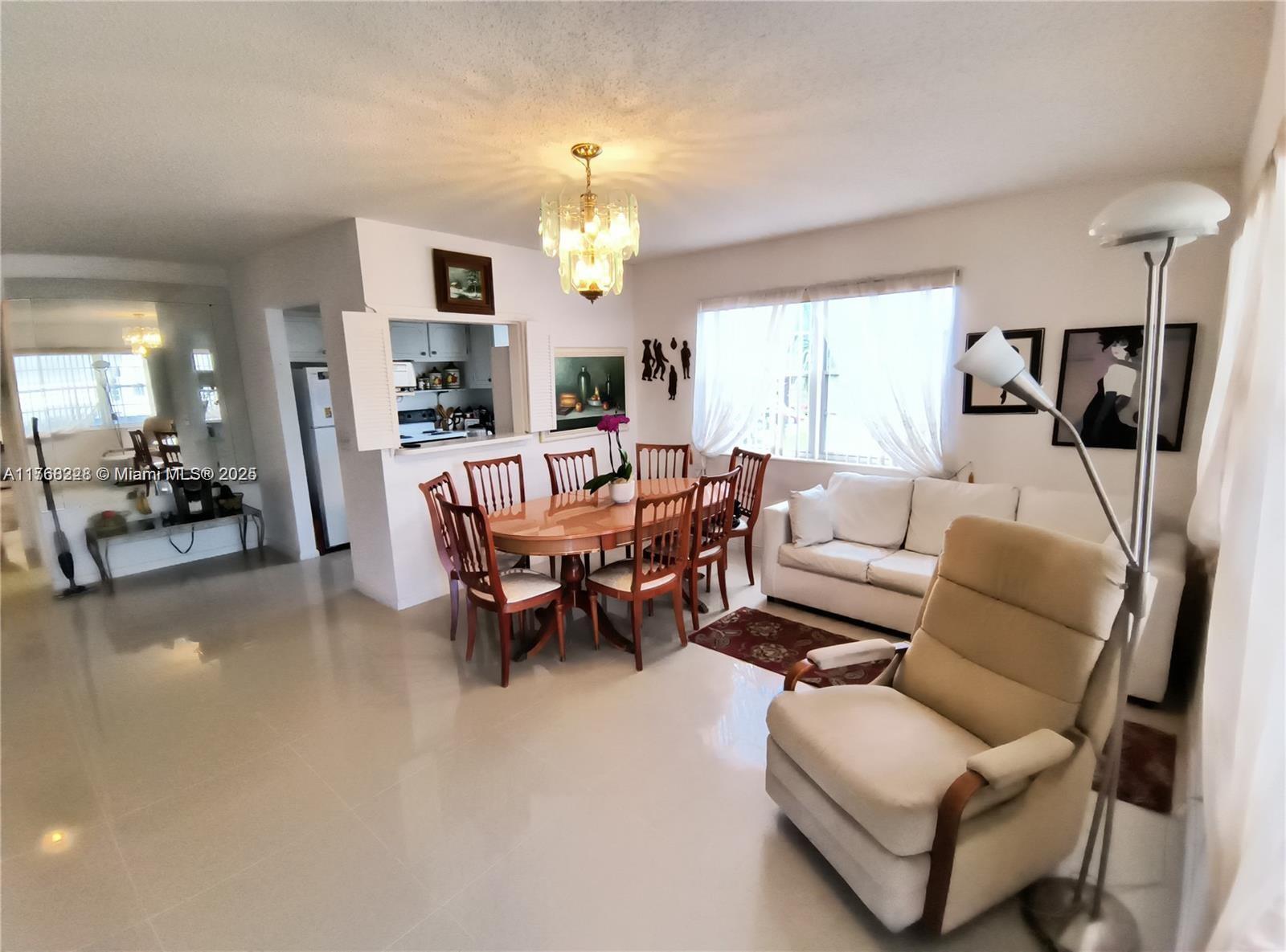 308 N Markham N 308