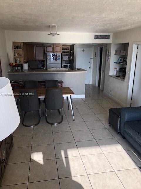 PARKER PLAZA ESTATES COND - Residential