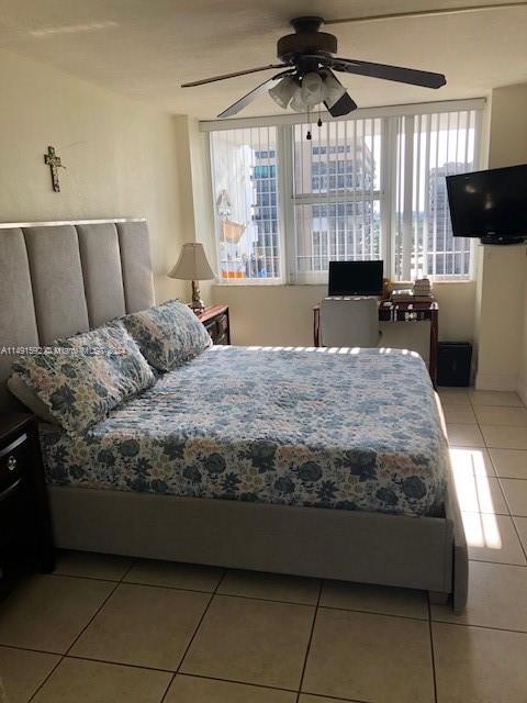PARKER PLAZA ESTATES COND - Residential