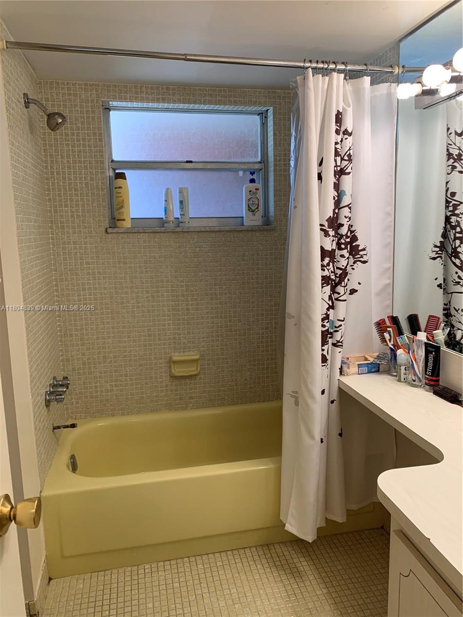 JADE WINDS GRP EASTER LIL - Residential