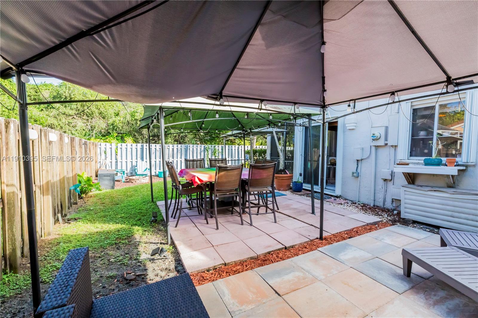 COUNTRY ISLES GARDEN HOME - Residential