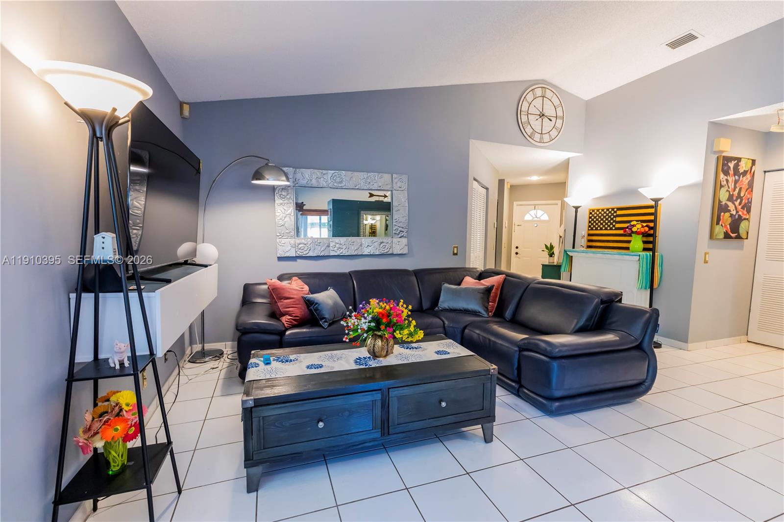 COUNTRY ISLES GARDEN HOME - Residential