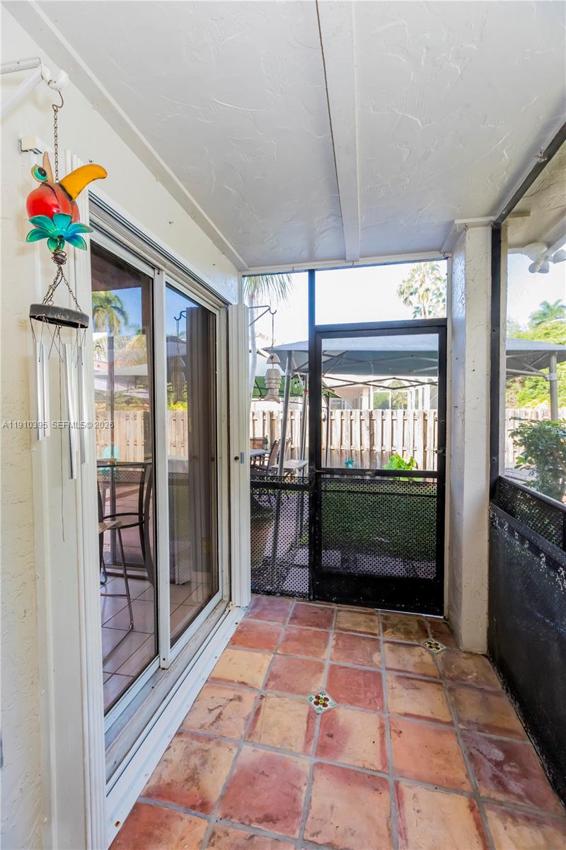 COUNTRY ISLES GARDEN HOME - Residential