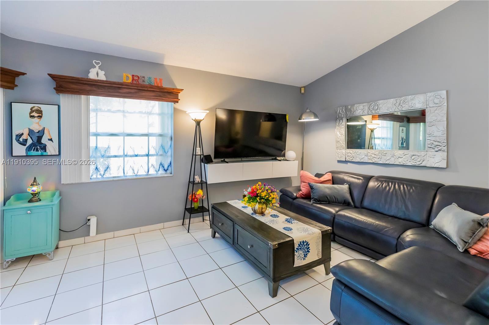 COUNTRY ISLES GARDEN HOME - Residential