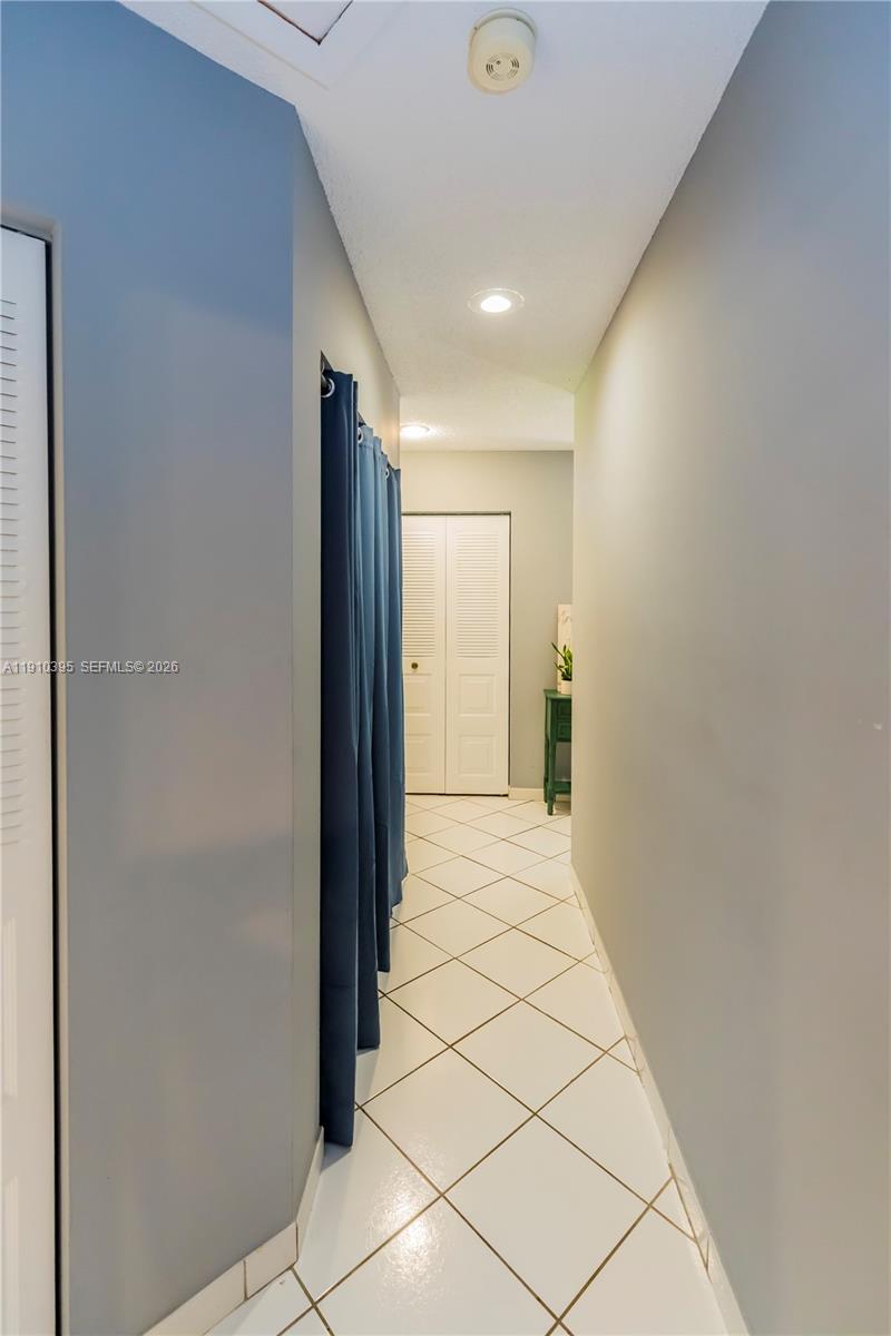 COUNTRY ISLES GARDEN HOME - Residential