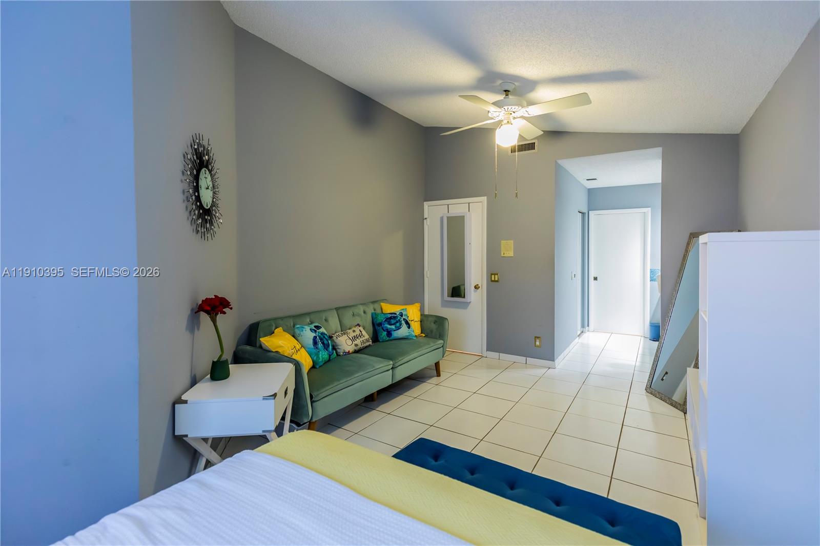 COUNTRY ISLES GARDEN HOME - Residential