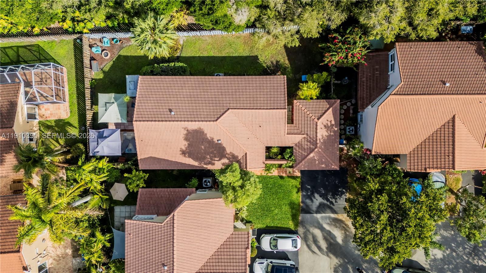 COUNTRY ISLES GARDEN HOME - Residential