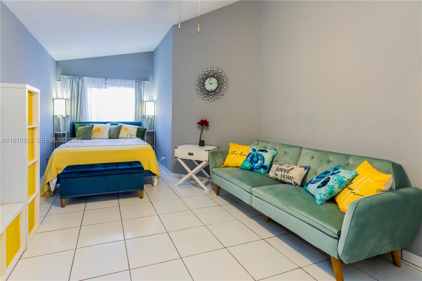 COUNTRY ISLES GARDEN HOME - Residential