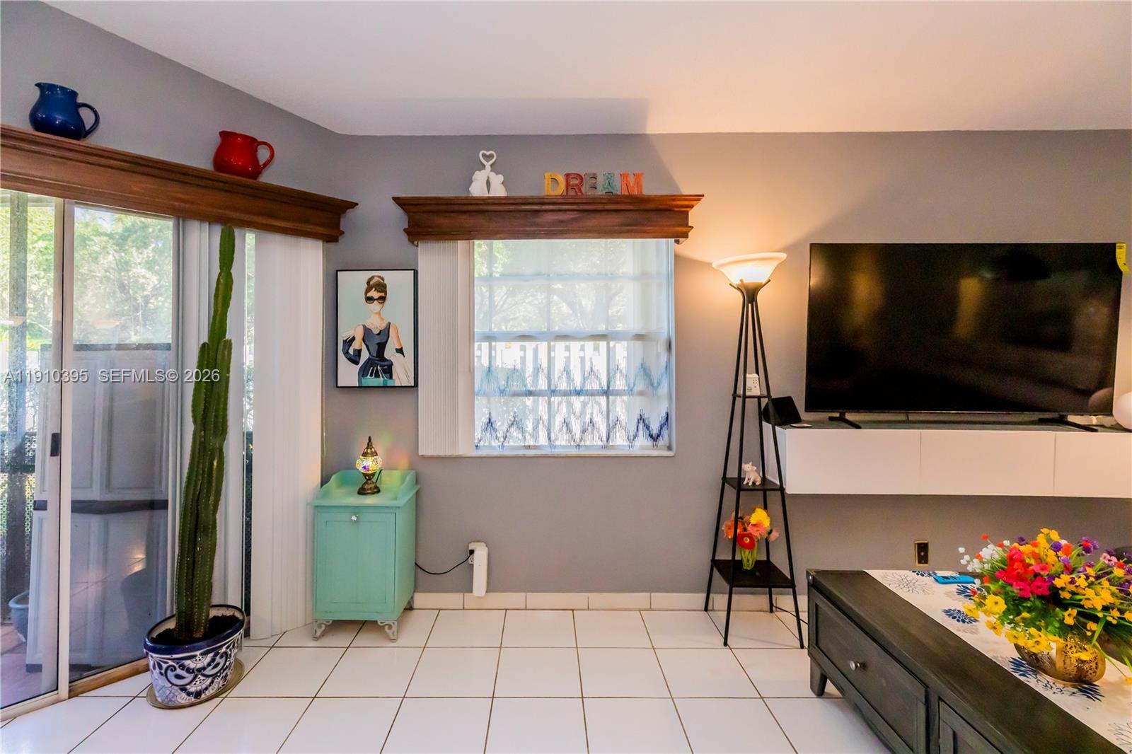 COUNTRY ISLES GARDEN HOME - Residential