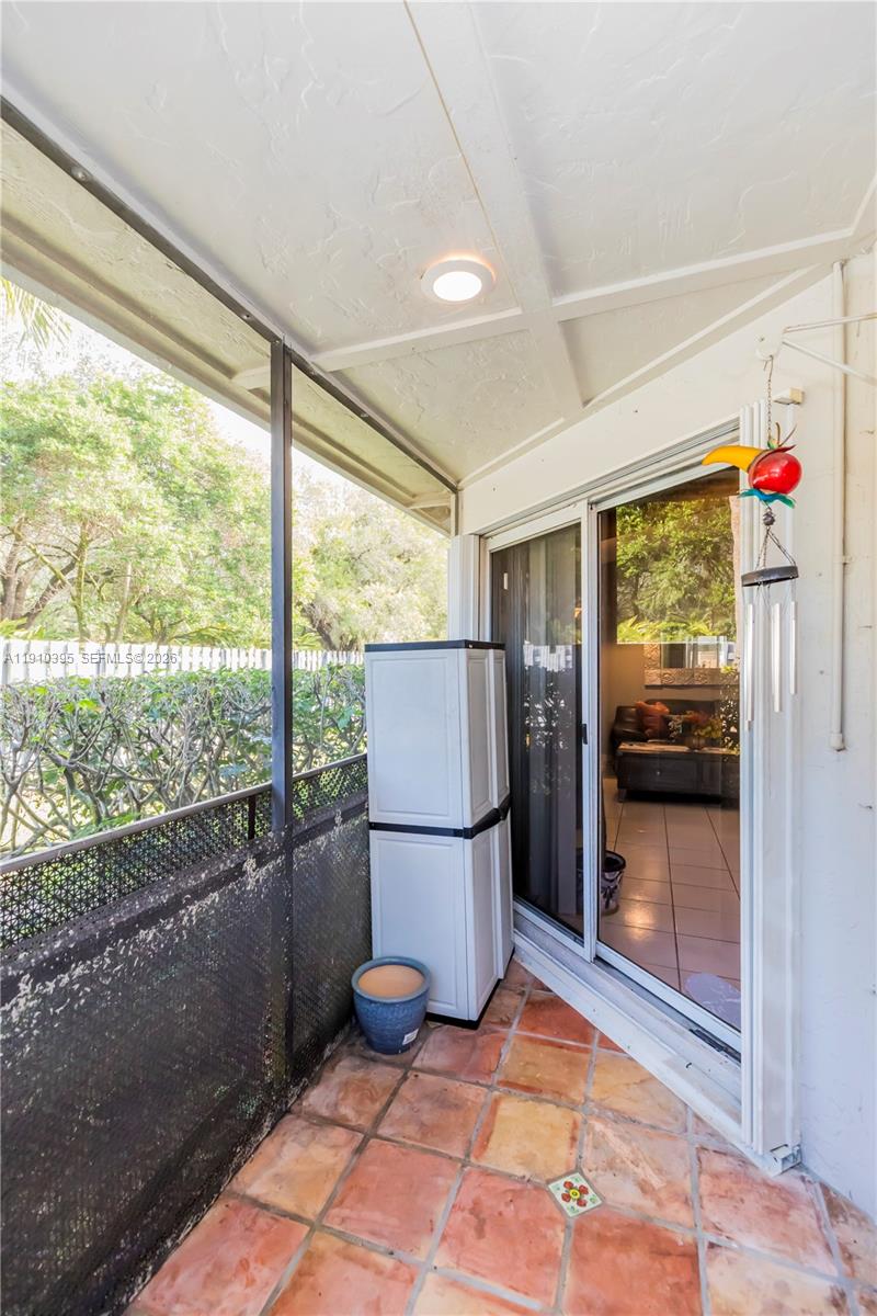 COUNTRY ISLES GARDEN HOME - Residential