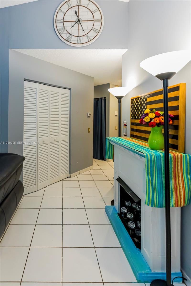 COUNTRY ISLES GARDEN HOME - Residential