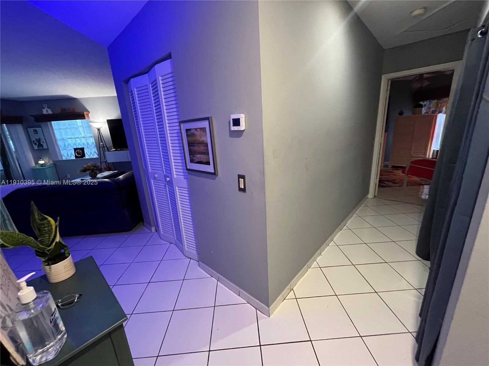 COUNTRY ISLES GARDEN HOME - Residential