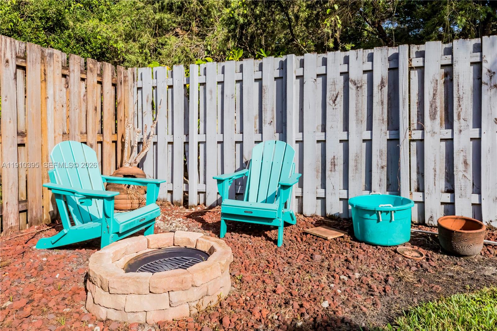 COUNTRY ISLES GARDEN HOME - Residential