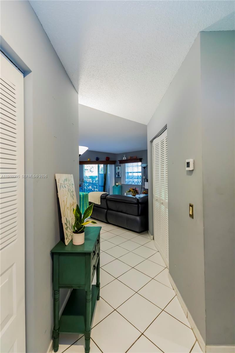 COUNTRY ISLES GARDEN HOME - Residential