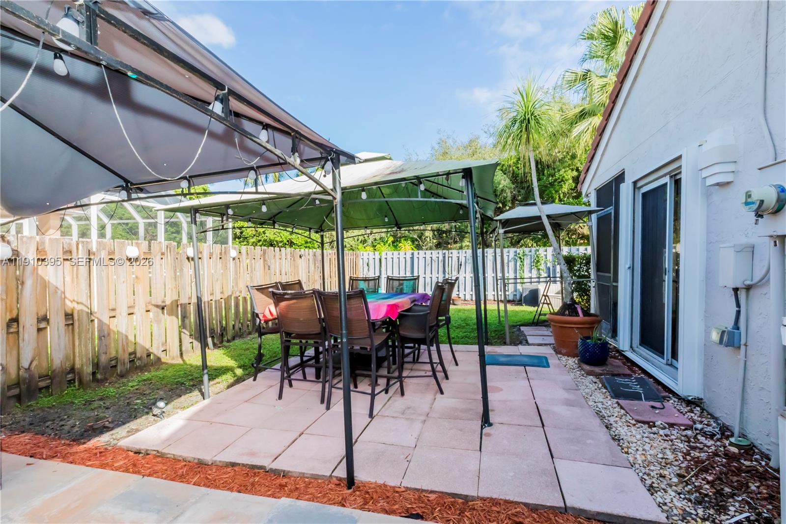 COUNTRY ISLES GARDEN HOME - Residential