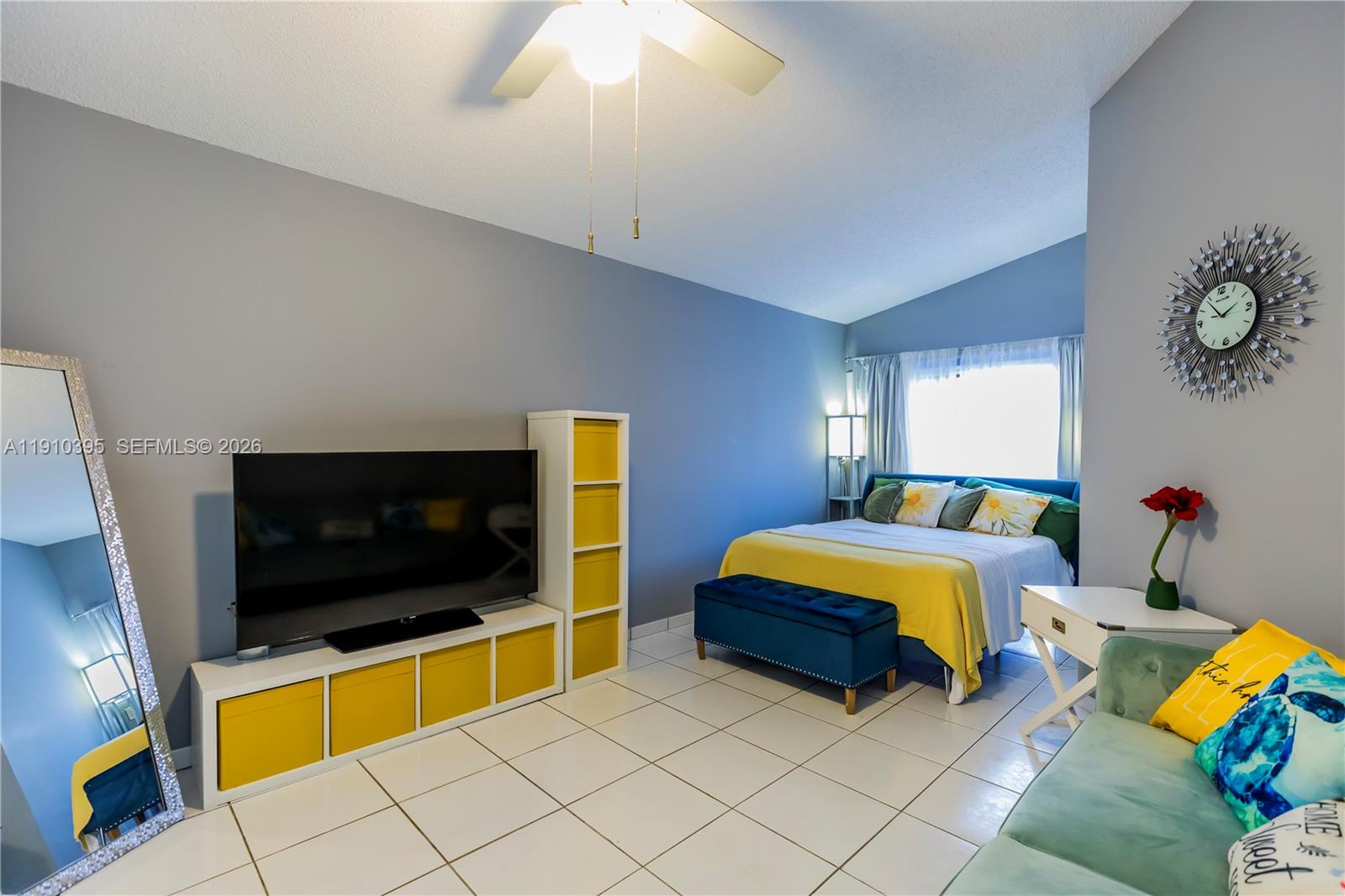 COUNTRY ISLES GARDEN HOME - Residential