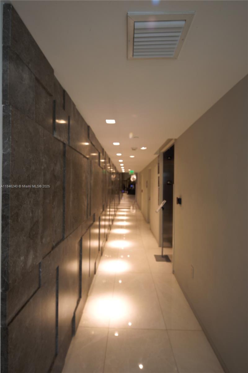 GRAN PARAISO CONDO - Residential Lease