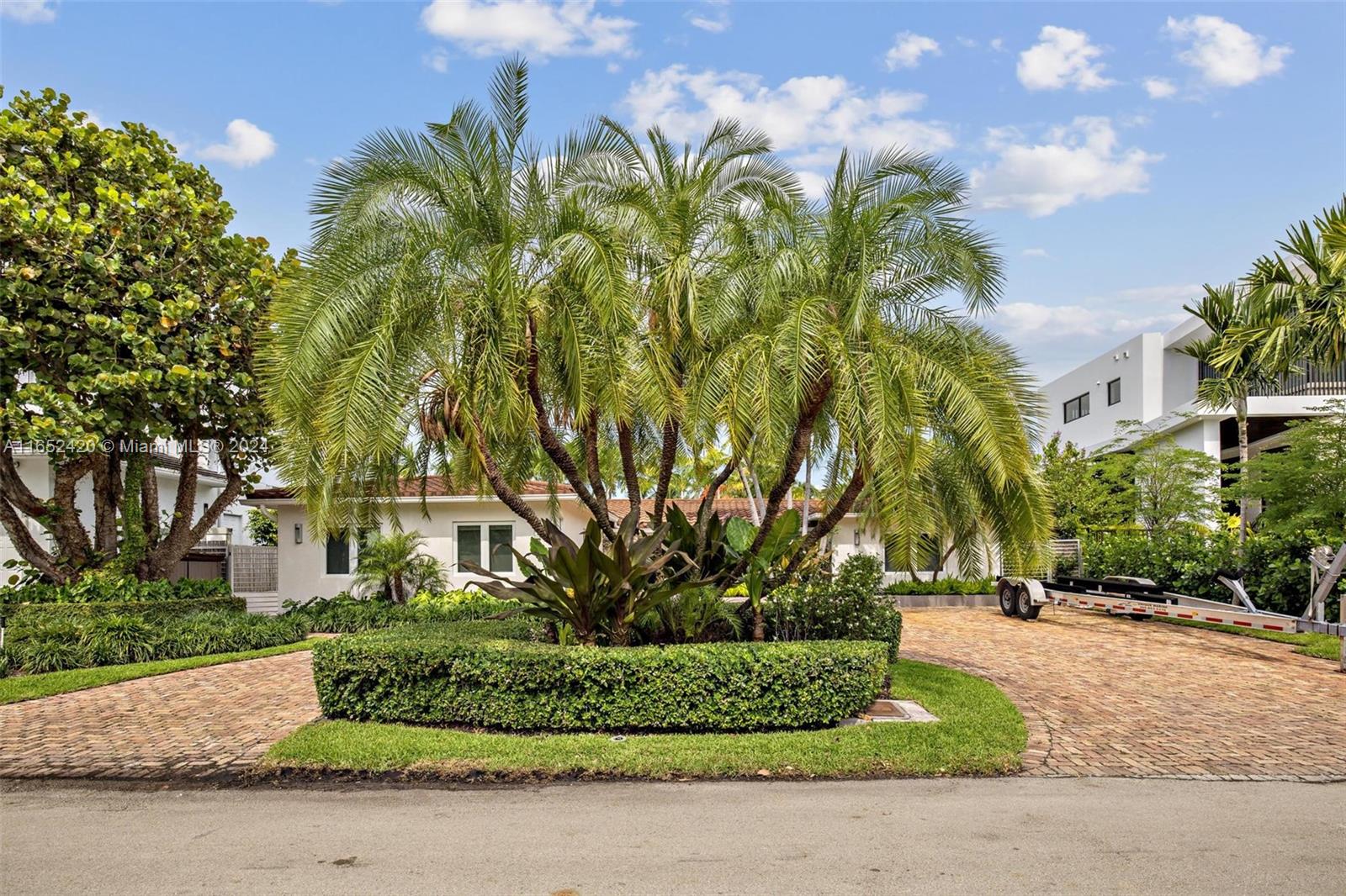 BISCAYNE KEY ESTATES - Residential Lease