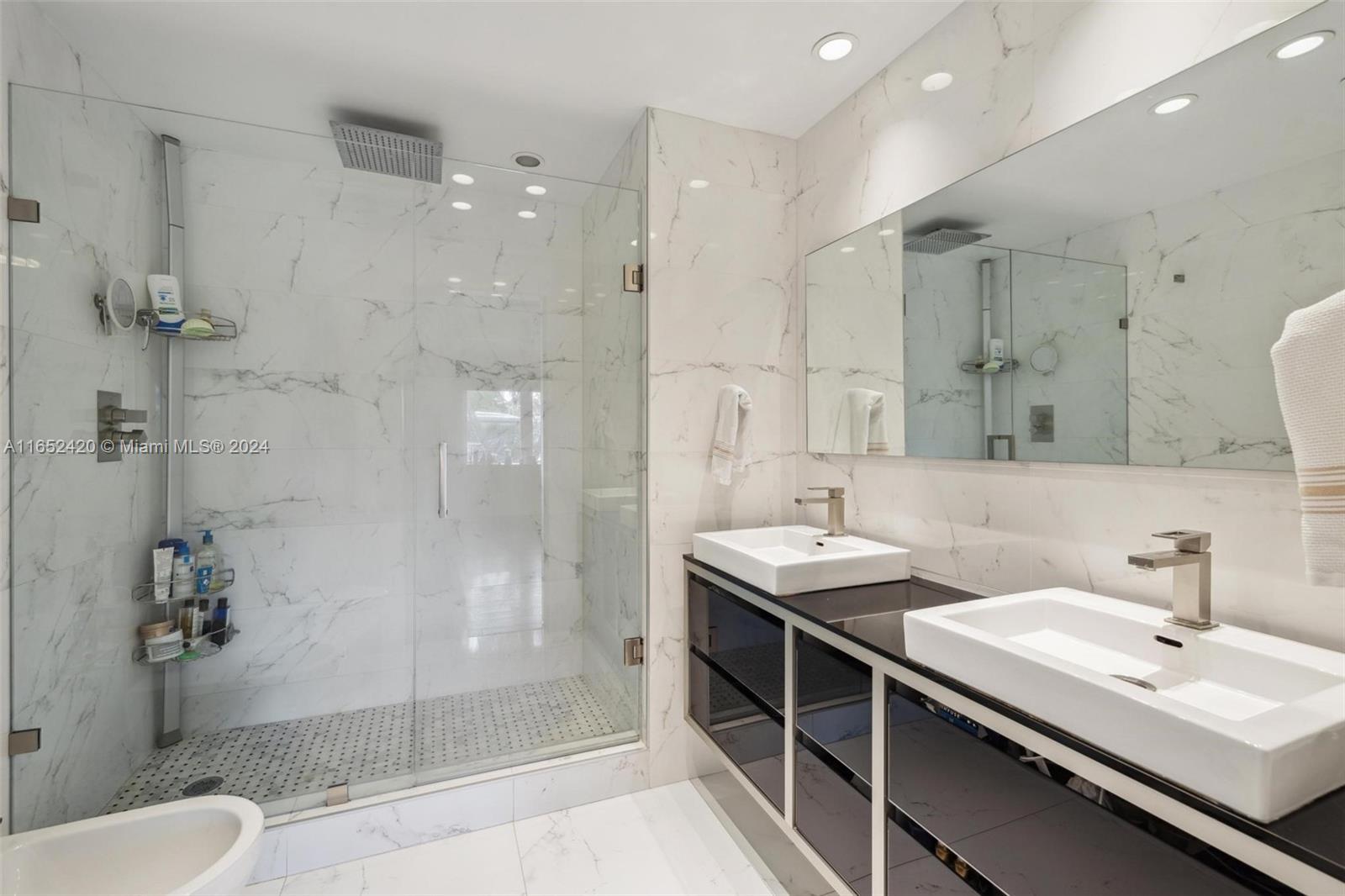 BISCAYNE KEY ESTATES - Residential Lease