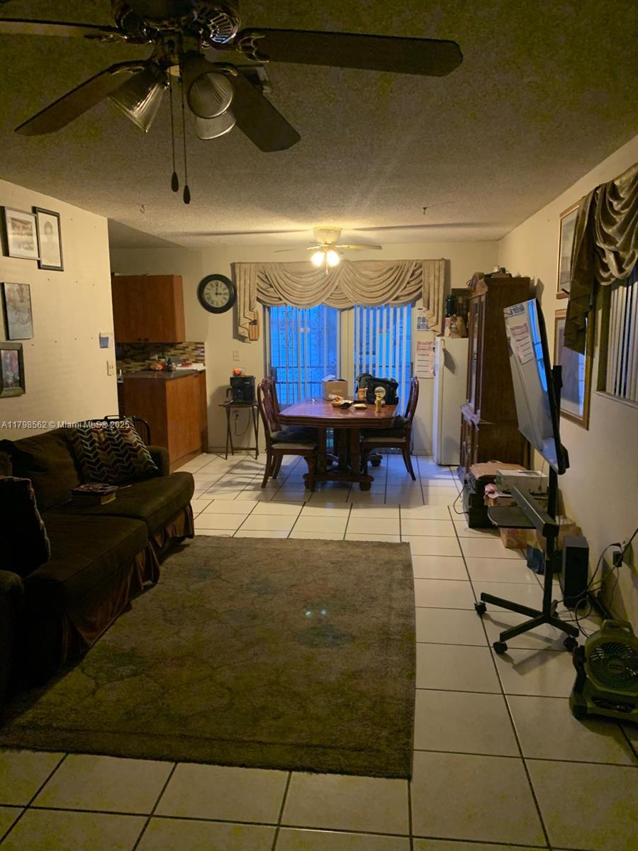 1253 NW 44th St