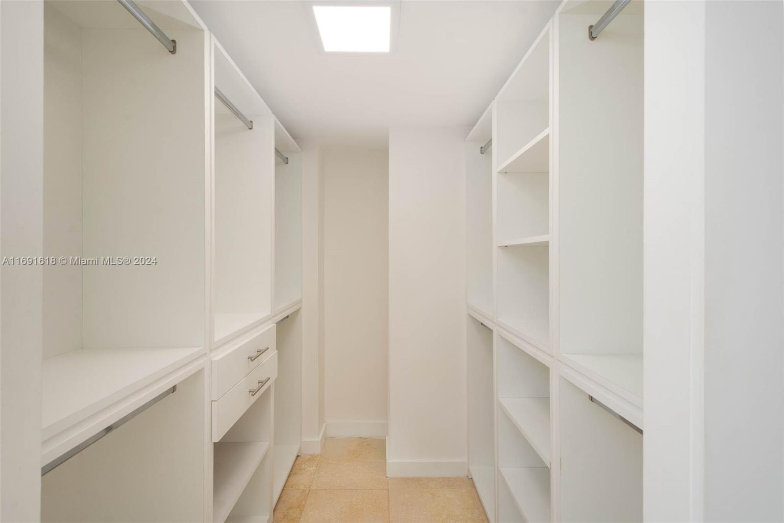 BRAVURA I - Residential