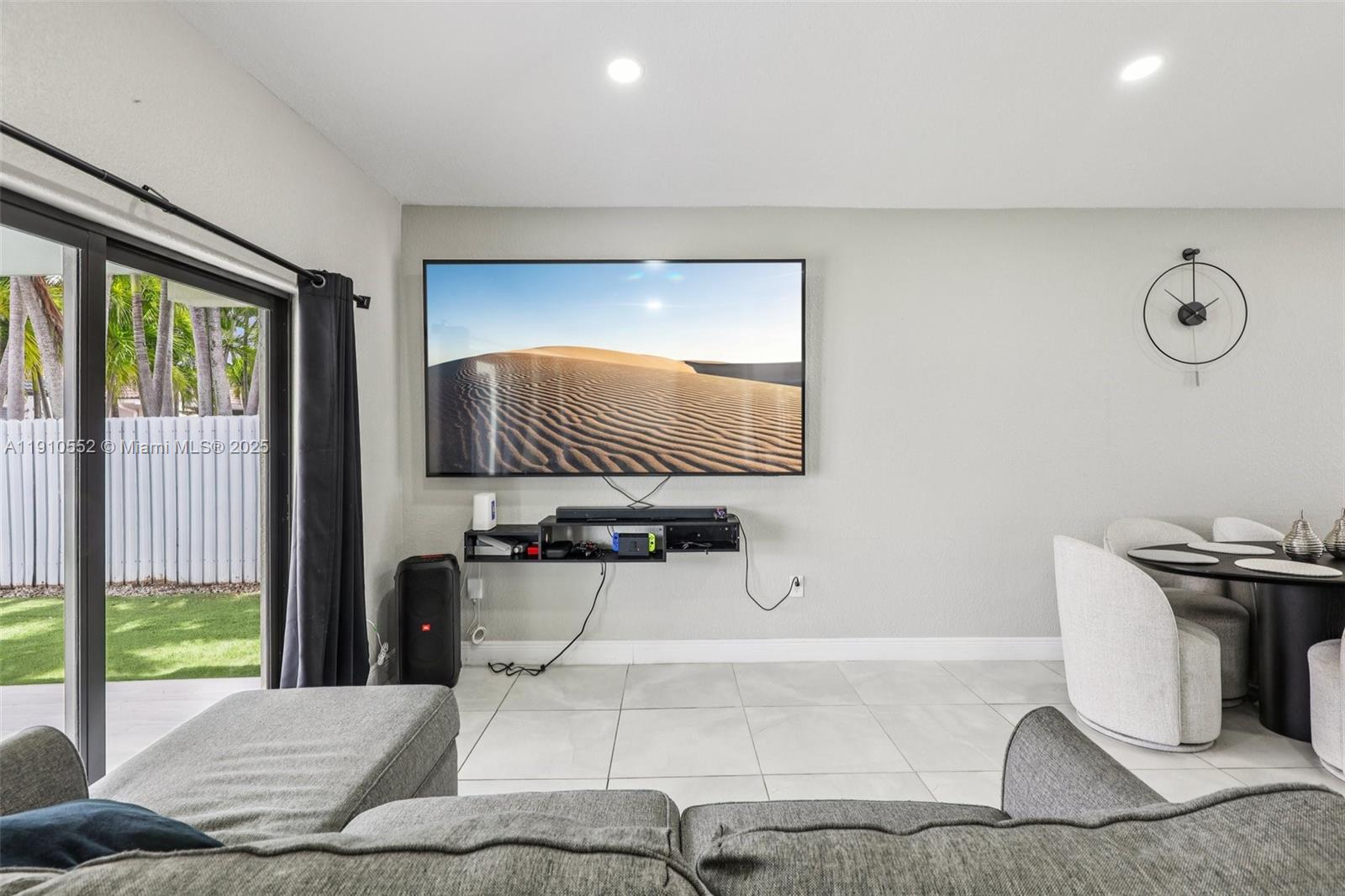 NORTH PALM ESTATES HOMES - Residential