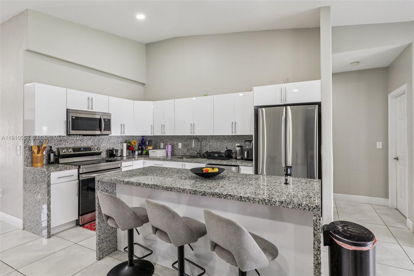 NORTH PALM ESTATES HOMES - Residential