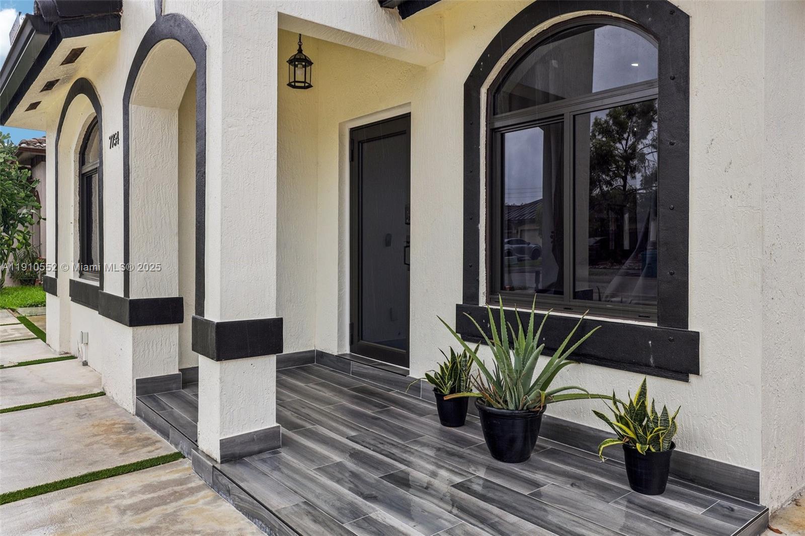 NORTH PALM ESTATES HOMES - Residential