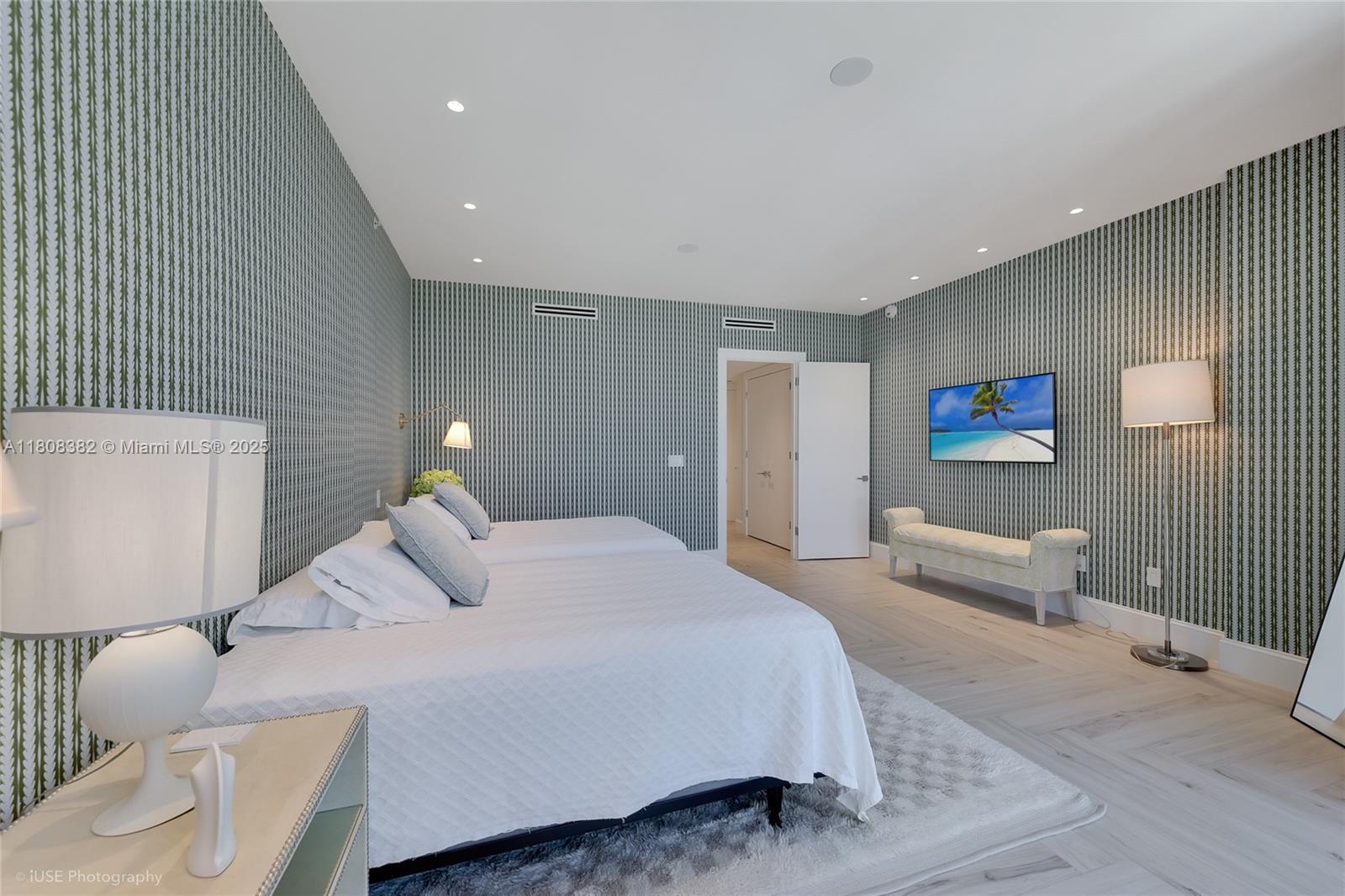 BELLINI CONDO - Residential