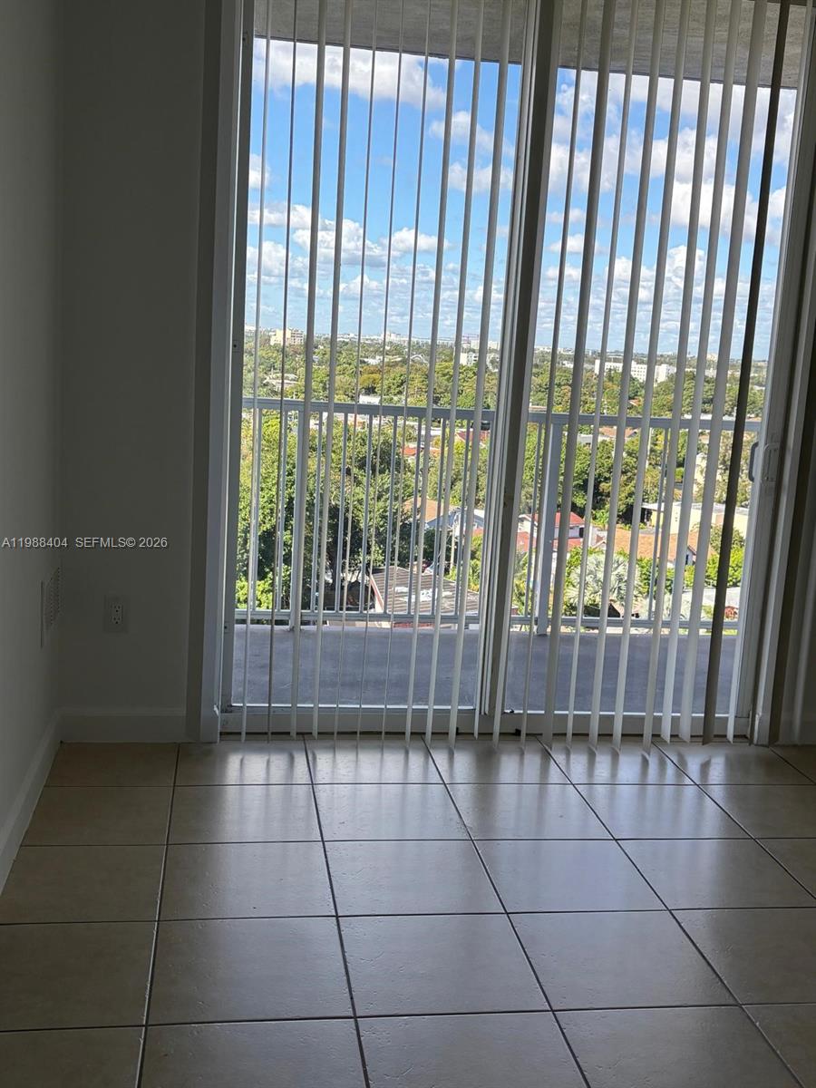 ALTOS DE MIAMI CONDO - Residential Lease