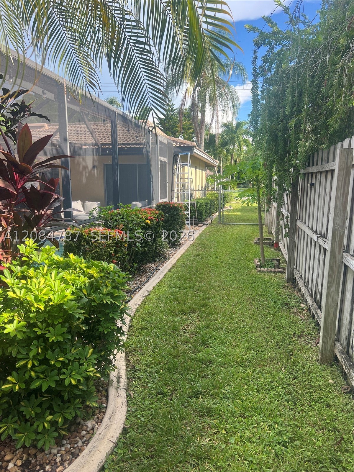 522 SE 34 TERRACE