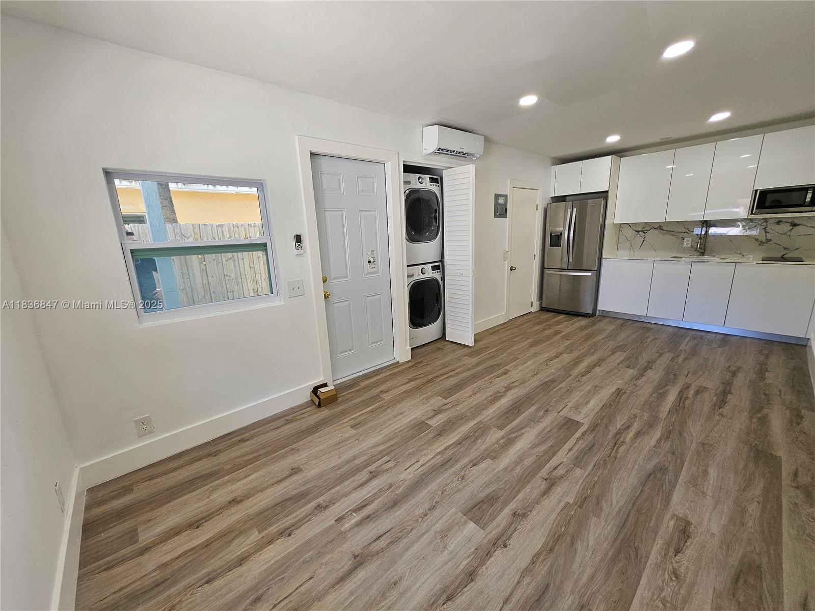913 Ortega Rd B
