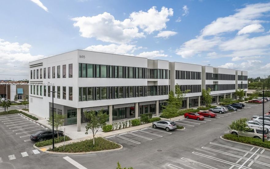 +/-1,880 SF. Beautiful retail/office suite ready for your desired design. SHELL SPACE. Create your own interior buildout. Ample space with high ceilings. Modern architecture office/retail building, well planned with lots of parking.