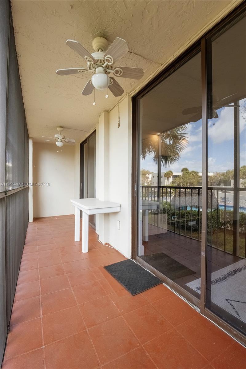 THE HORIZONS CONDO #3 - Residential