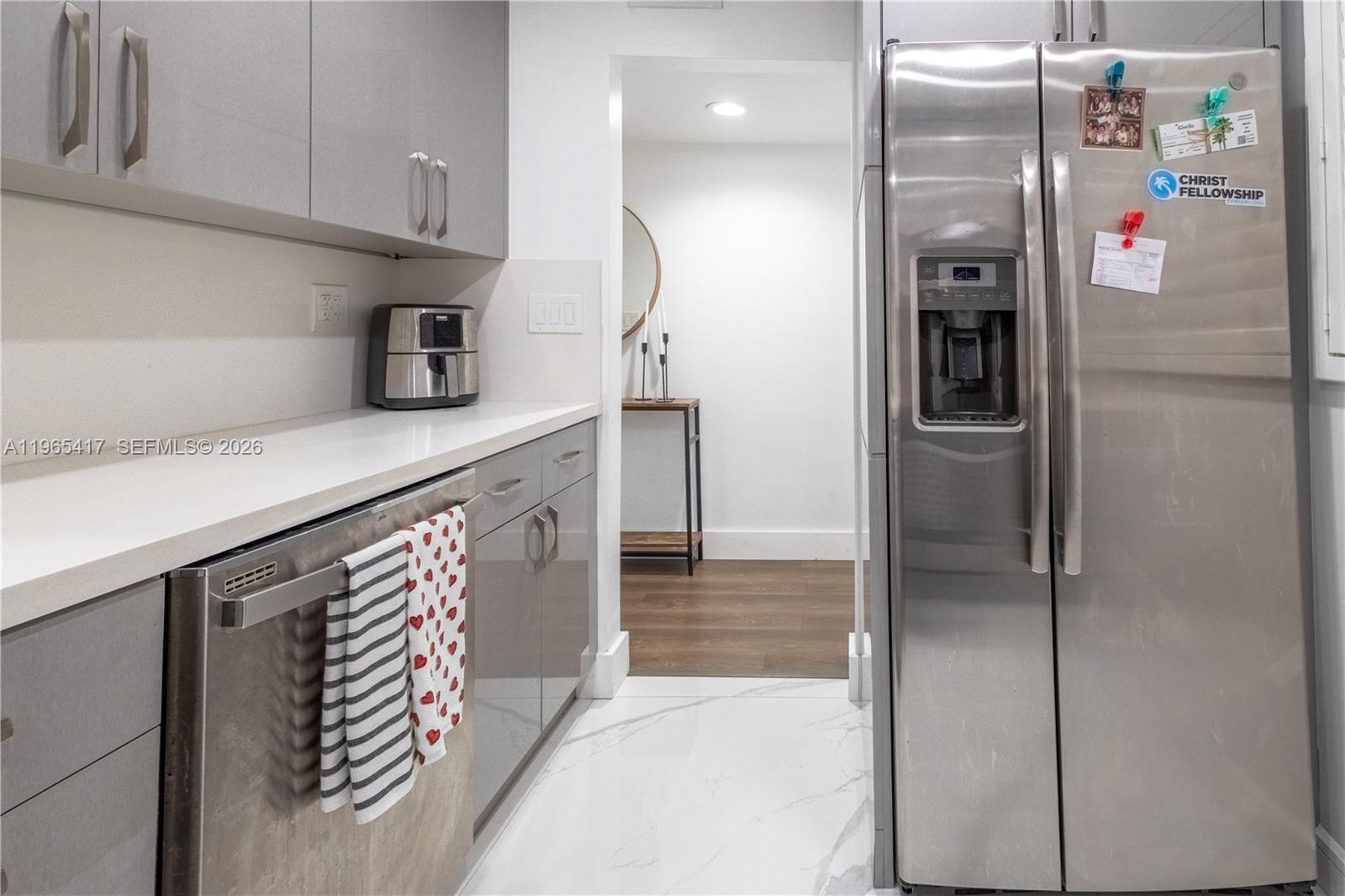 THE HORIZONS CONDO #3 - Residential