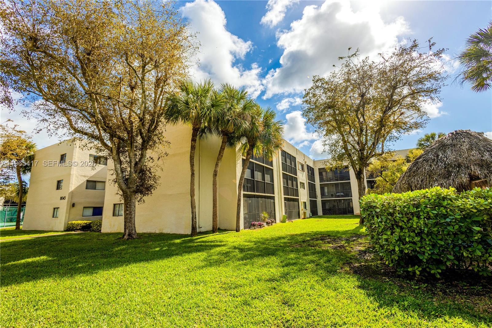 THE HORIZONS CONDO #3 - Residential