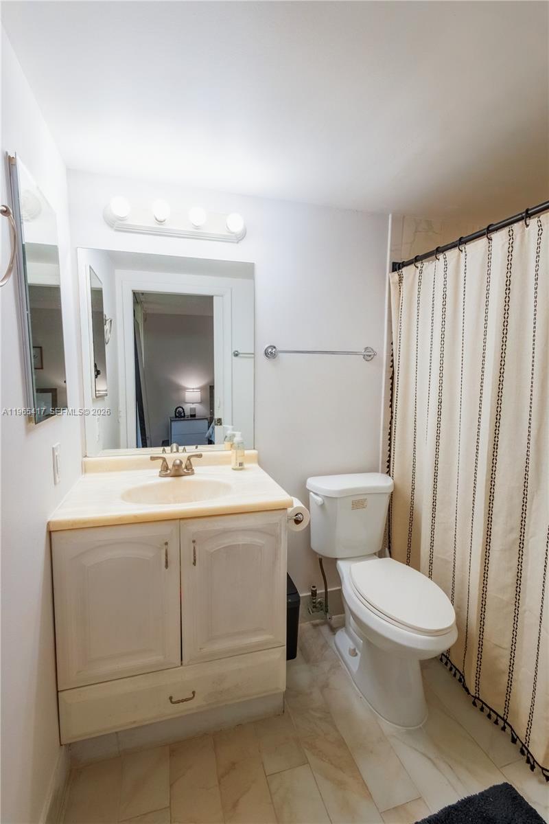 THE HORIZONS CONDO #3 - Residential