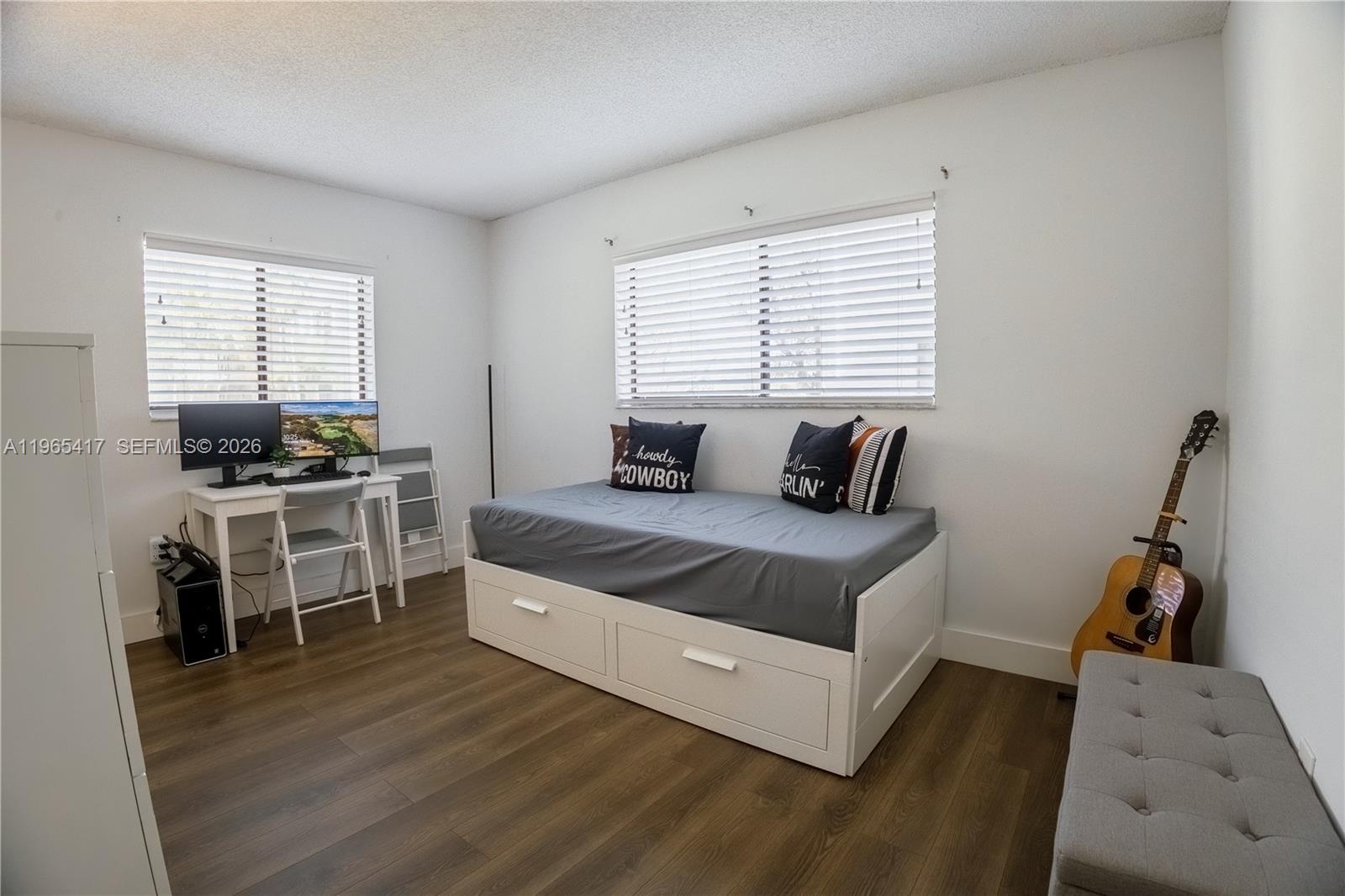 THE HORIZONS CONDO #3 - Residential