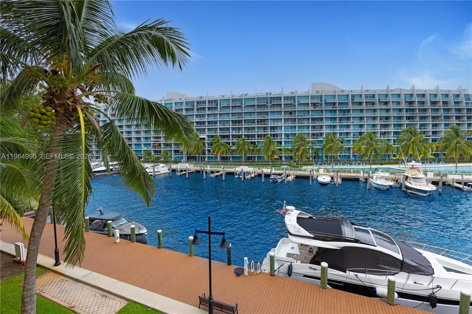 ALAQUA CONDO - Residential