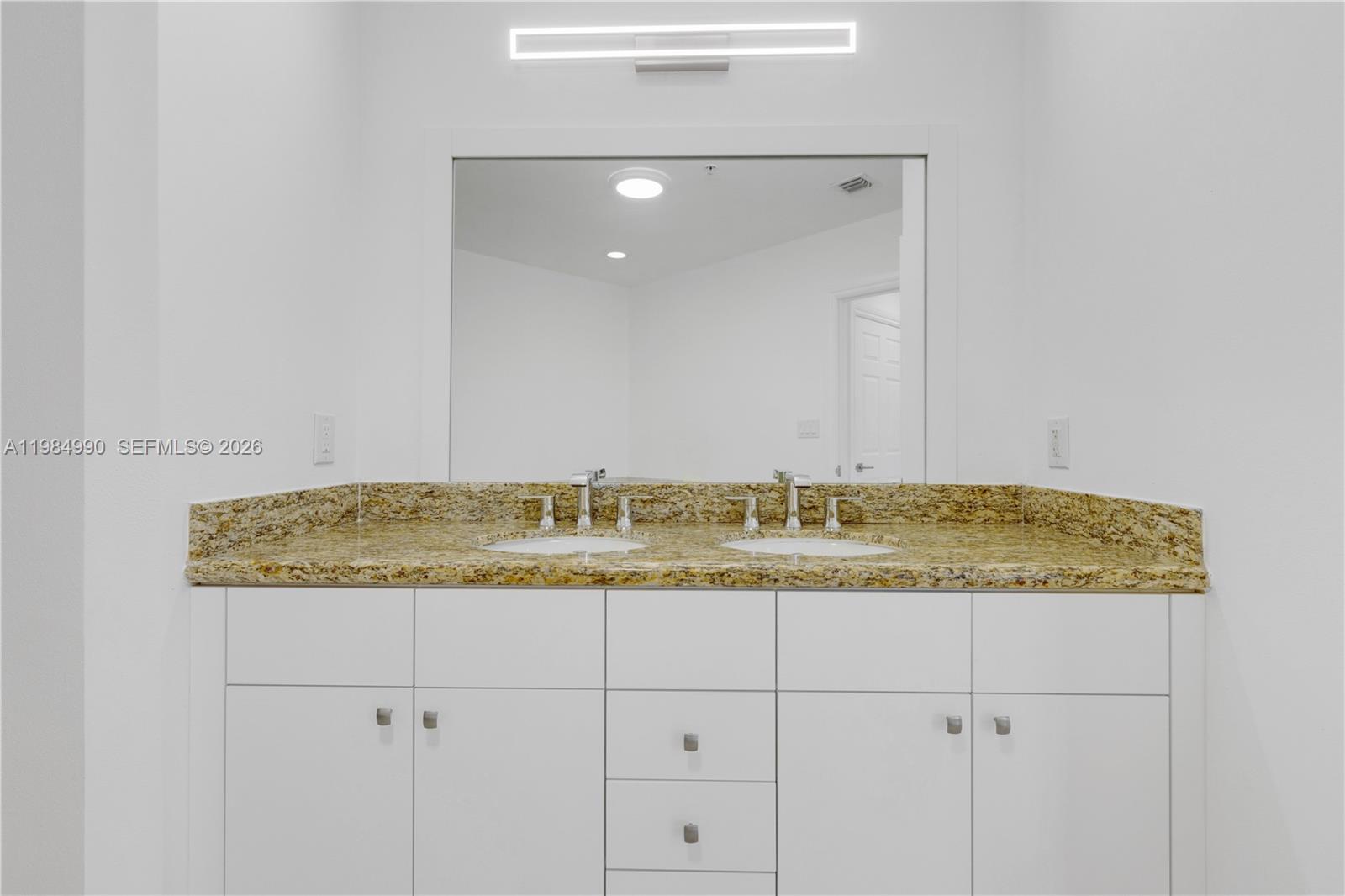 ALAQUA CONDO - Residential