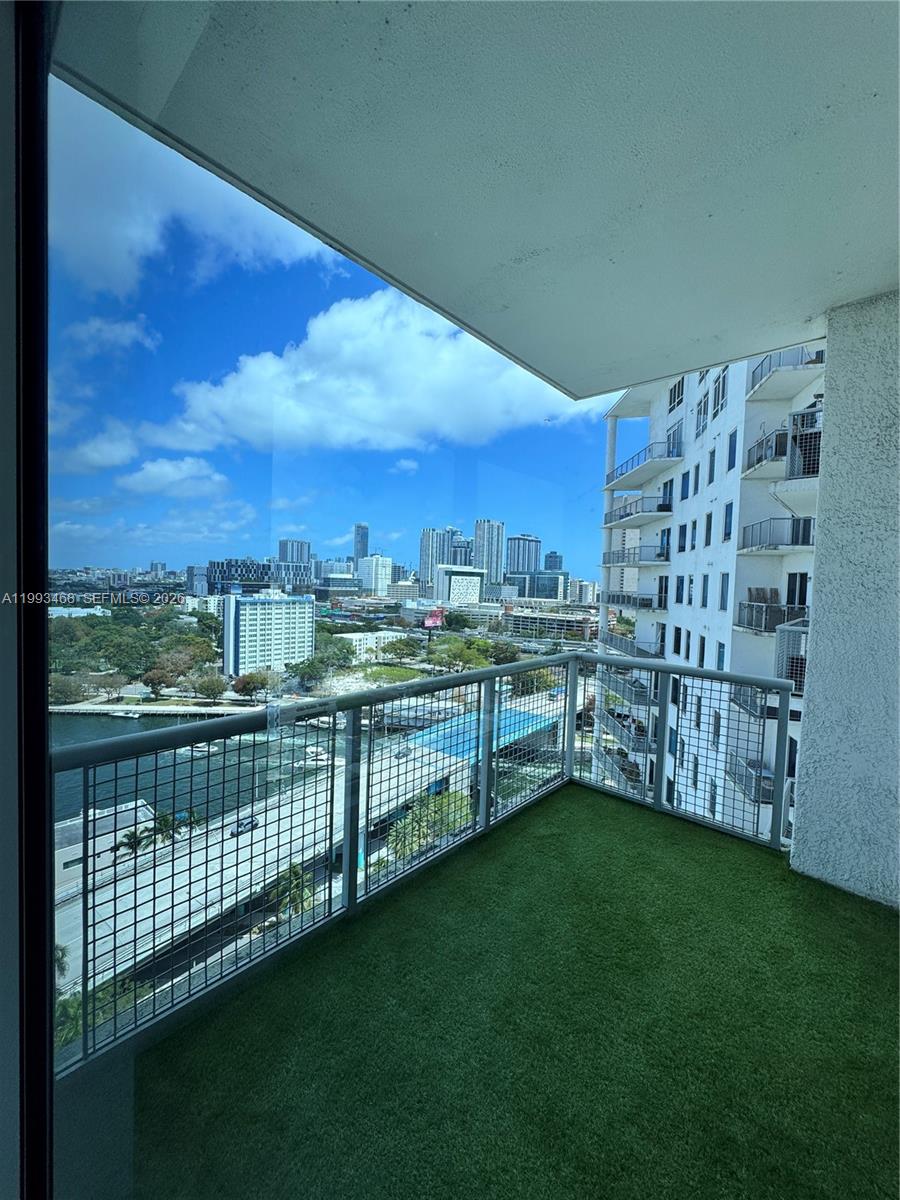 NEO CONDO - Residential Lease